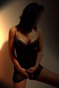 Eşsiz Güzelliği ve Büyüleyici Hizmeti ile Mersin Kostümlü Escort