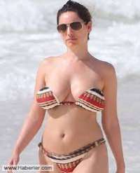 Mersin Kostümlü Escort: Zarif ve Şık Bir Güzelle Tanışın